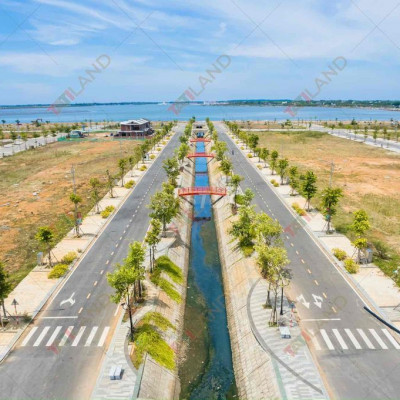 Bị dí bank, cắt lỗ sâu lô đất trục thông ra Vịnh An Hoà