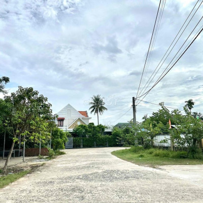 Thái sơn Điện Tiến ngay trạm y tế và UBND thuận tiện buôn bán chỉ 6xx