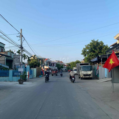 Đất Điện phương gần bê thui mười ngay Qlo 1 A cần bán gấp