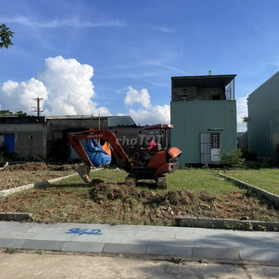 2 lô đất nền điện bàn nằm cạnh tỉnh lộ 609, cao ráo không lụt.