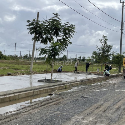 Lô góc 2 mặt tiền chợ Lai Nghi giá thấp thị trường 30% đã có sổ