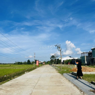 Tôi chính chủ bán gấp lô đất 120m2 ở Điện Bàn giá rẻ,đất sẳn sổ đỏ,