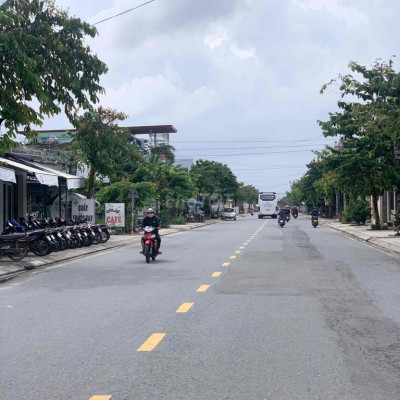 Đối lưng Hùng Vương lô ngang 6m, cách bến xe Đại Lộc 500m