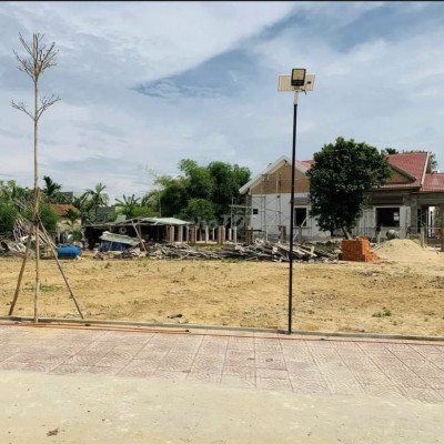 2 Lô mới 213m2/lô Mặt Tiền Cực Đẹp, Nằm Sát Chợ ,UBND,Trạm ÝTế,Trường