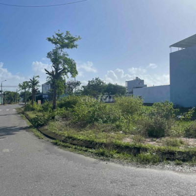 Bị dí nợ, lô đất 2 mt trước sau rẻ như lô ống. sau trường ĐH nội vụ