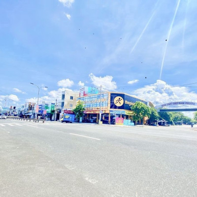 Bán Đất Sát QL1A-Ngay Chợ Đô Thị-Giá 800tr-Đường 9m5