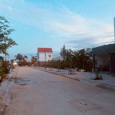 Cần bán gấp lô đất đường 5m5 gần khu biệt thự số 6