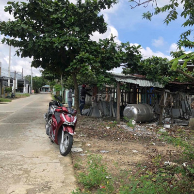 cần bán gấp căn nhà tại đường Hồ Nghinh phường Điện Nam Trung