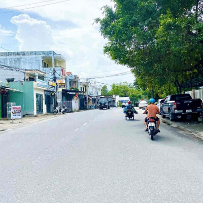 Lô ngang 10m cực rộng mặt tiền sát QL14B ngay chợ đông đúc/Giá siêu rẻ