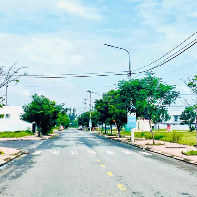 Bán lô đất 150m2 đối diện công viên khu chợ mới Lai Nghi