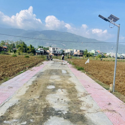 Đất nền Đại Quang rộng 120m2 giá 295TR. Sổ đỏ sẵn, CC xây nhà ngay