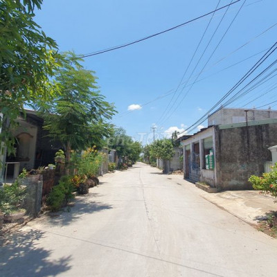 Cần bán đất trung tâm xã Điện Hồng, thị xã Điện Bàn , diện tích 130m2