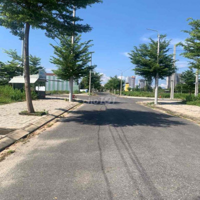 Kẹt bank, bán gấp lô đất trục đường thông gần biển, đường 7m5