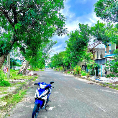 Bán lô 1B ngay gần ĐH FPT vị trí sát đường lơn