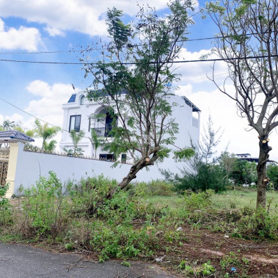 Bán lô đường Đào Tấn thông trường FPT - 151m2 giá chỉ 2,3x tỷ