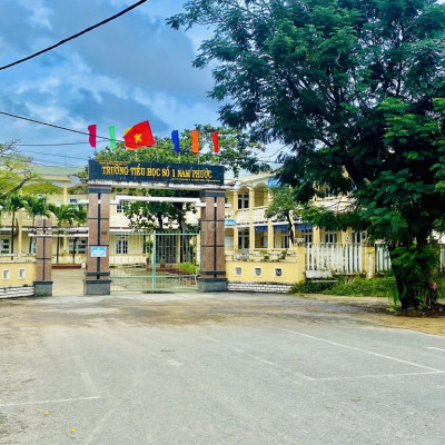 Chỉ 650trieu sở hữu ngay lô đất 152m2, cạnh UBND huyện, sẵn sổ.