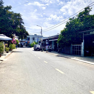 BÁN GẤP - Đất chính chủ - 100% đất ở Đô Thị - Sát Chợ