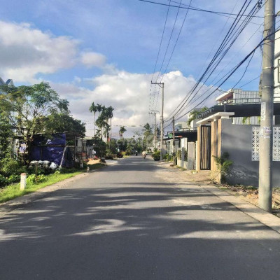 168m2 Lô góc mặt tiền đường nhựa. Ngay cây xăng Hoàng Thạnh vào 1km