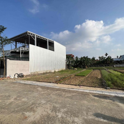 Đất đô thị trung tâm thị trấn 150m2 (7.5x20) có sổ giá rẻ