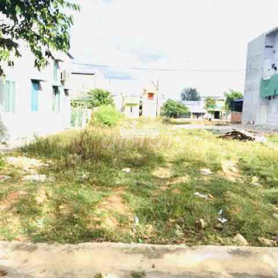 Thiếu tiền xây nhà bán gấp đất nguyễn tất thành 1ty2