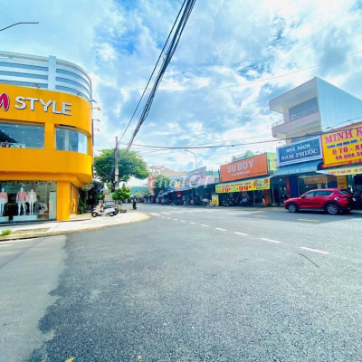 2 lô biệt thự thoáng mát, tổng 290m2, thích hợp đầu tư, sẵn sổ