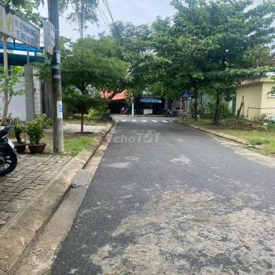 Bán lô Green city đường 5m5 gần biệt thự số 6