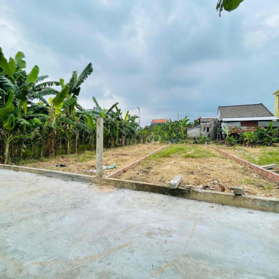 2 lô liền kề sau lưng uỷ ban Huyện Duy Xuyên . Gần đường chính