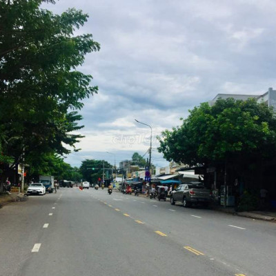 Đất Điện Tiến bán lỗ lô mặt tiền thôn đường nhựa 8m giáp ranh Hoà Tiến