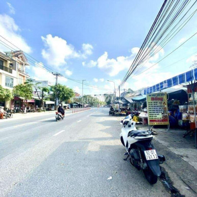 Lô 1300m2 Điện Tiến đường 6m8 chính chủ thương lượng