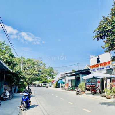 Thị Trấn Nam Phước bên cạnh trường học Cách QL1A chỉ 500m