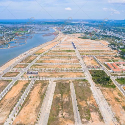 cần ra nhanh lô góc 200m2 hướng Đông Nam chỉ 1,4 tỷ, bao 2% thuế TNCN.