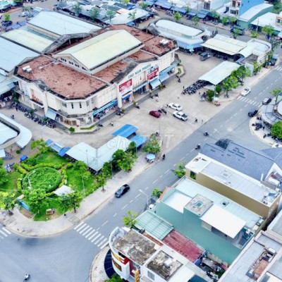 Sát Khu Phố Chợ, giá 8xx, đường QH9.5m, cách Ngã 3 Nam Phước 400m