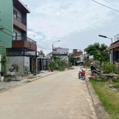 Đât khu đô thị sau dãy nhà mặt tiền (7.5x20) có sổ giá rẻ