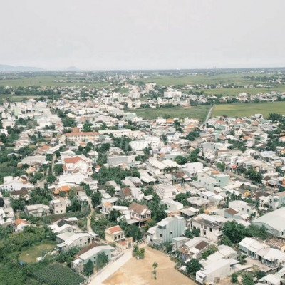 Cần bán gấp trước Tết 2lô 210m2 giá 700tr. Gần chợ, đường QH 9m5