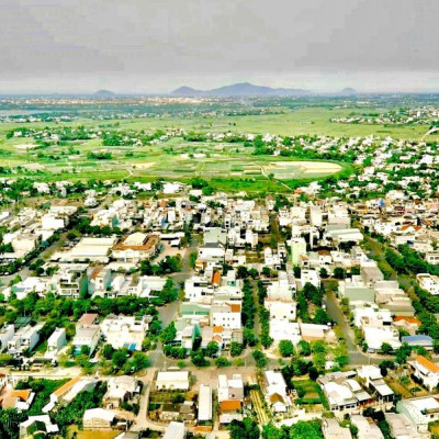 Bán 3 lô liền kề. Đang mở đường 4.5m lên 7.5m. Giá 820tr/lô. Gần chợ