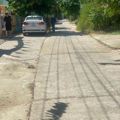 Chính chủ cần tiền nên thanh lí lô đất gần chợ Phú Thuận giá chỉ 490tr