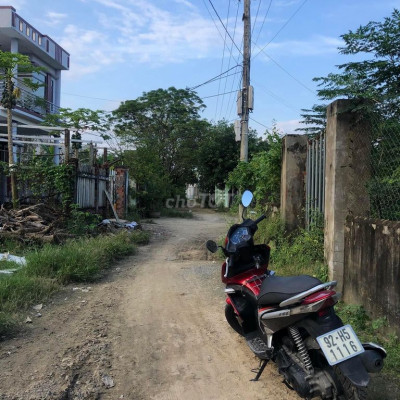 La thọ 2 điện hòa  Cách trục chính dh3 100m , đường 33 trần phú 400m