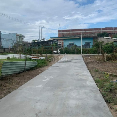 Cần tiền bán nhanh lô đất điện nam trung ngay chợ và trường học