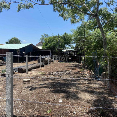 MT đường 3 tháng 2 . 110m2 vuông vức