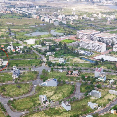 Mặt tiền đường 33m gần trường FPT