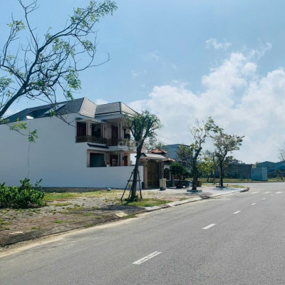 Cân  bán lô biệt thự  hơn 200m 2 đối diện công viên Kđt số 3 giá rẻ