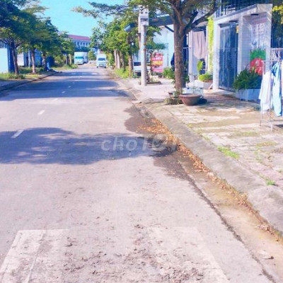 77m2 hướng Đông Nam . KDT Ngân Cây Ngân Giang Điện Ngọc