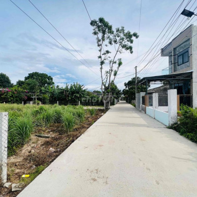 Đất thị xã Điện Bàn cách trung tâm Đà Nẵng 15km đường 4m có sổ