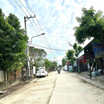 Điện Hồng sụp hầm chỉ còn 3xx  gần chợ trường học mua ngay