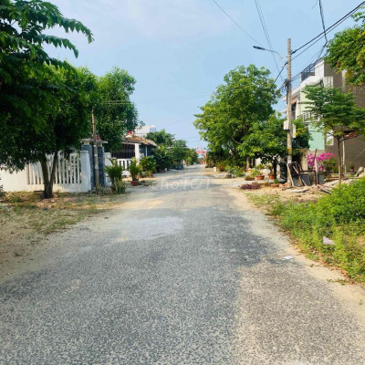 Bán đất bến trễ cẩm hà giá 11tr/m2 đường 10m5