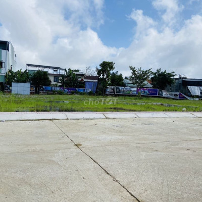 Đất Phố Chợ sẵn Sổ gần TP Đà Nẵng -Hội An. giá 1,2 tỷ/180 m2. Đường 7m