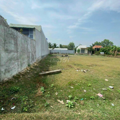 vợ chồng ly hôn cần bán gấp lô đất mt đường 8m đầy đủ tiện ích