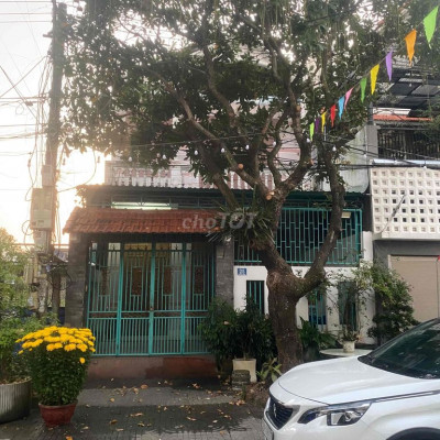 Cho thuê nhà 2 tầng, 4 phòng ngủ, trung tâm thành phố Tam Kỳ