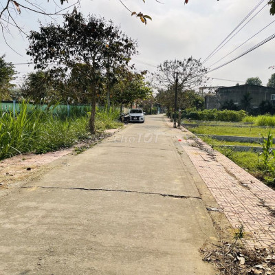 Mở bán 5 lô 5x26 thổ cư đối diện trường học đường 10m