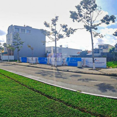 Đât Hung Vương mặt tiền vj trí siêu đẹp đường lớn 42m. Gặp CC đê TL